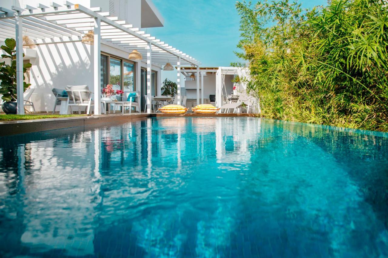 Island Home Seaside Villa Paralimni Bagian luar foto