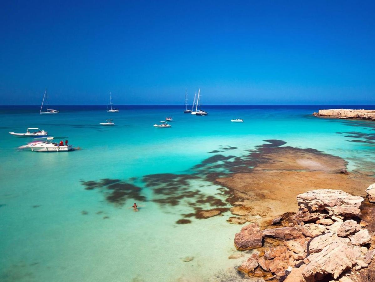 Island Home Seaside Villa Paralimni Bagian luar foto