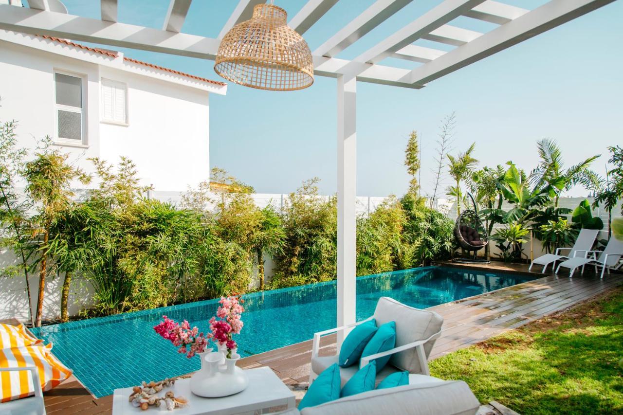 Island Home Seaside Villa Paralimni Bagian luar foto