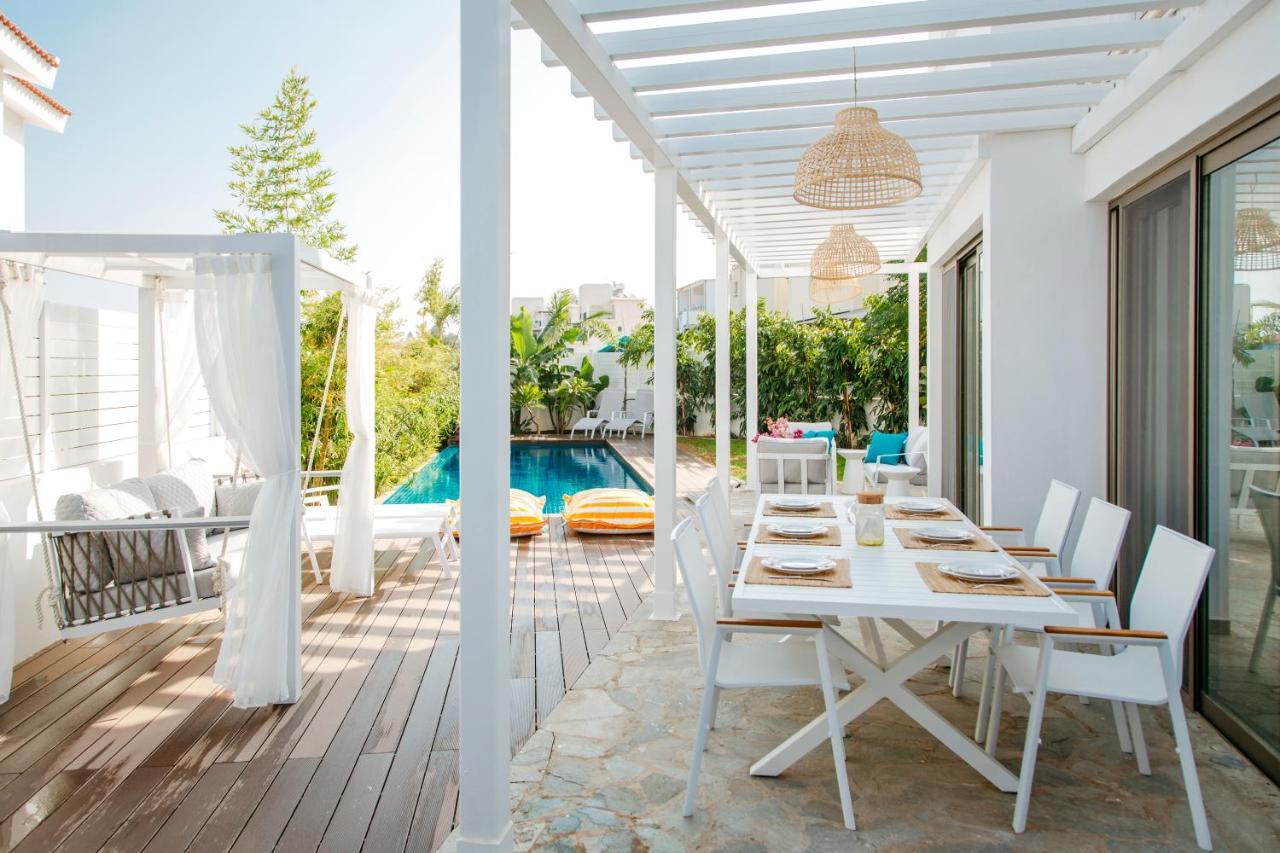 Island Home Seaside Villa Paralimni Bagian luar foto